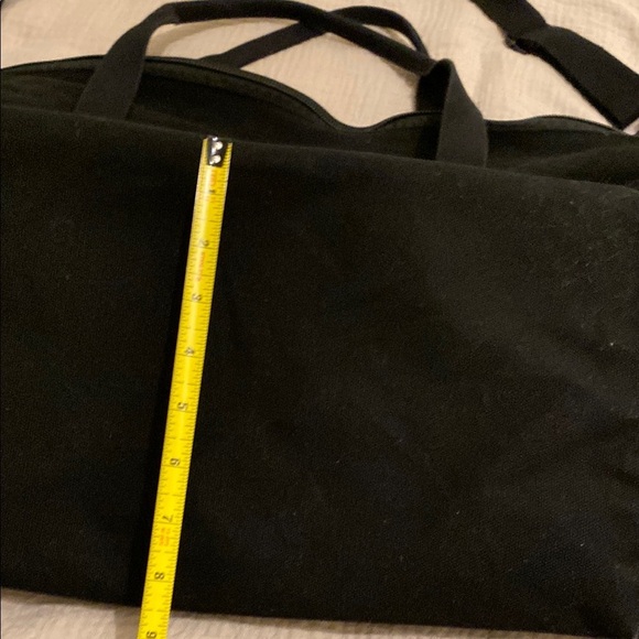 LEO & SONS JBL Black Duffel Bag with Sporty Design - Picture 8 of 9